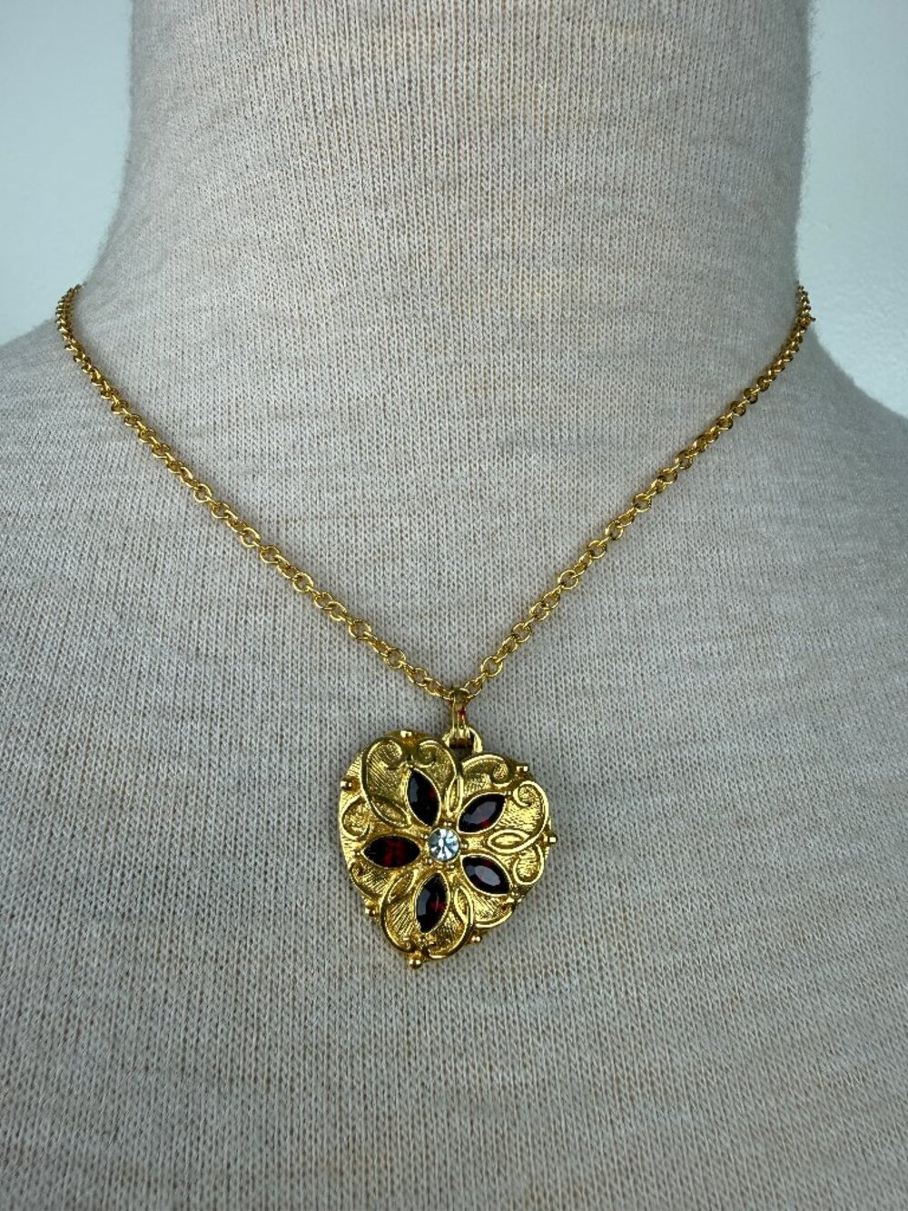 Vintage Avon Poinsettia Heart with Red Marquis Flower Center Necklace  17"